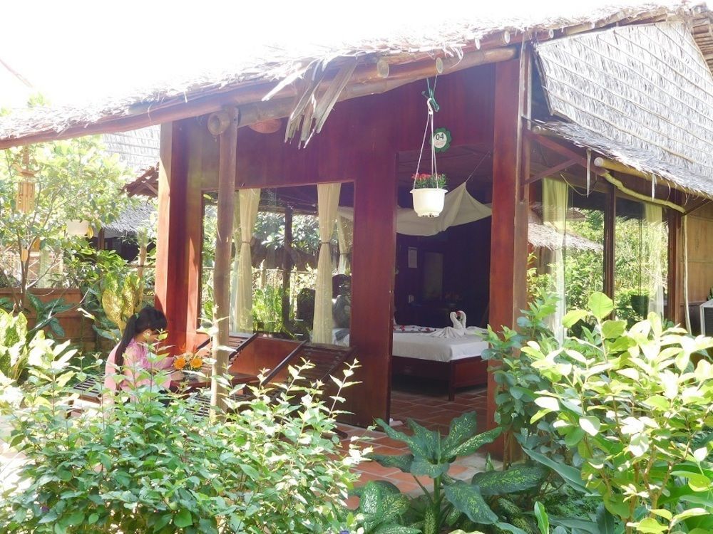 Mekong Ecolodge Cai Lay Exterior photo