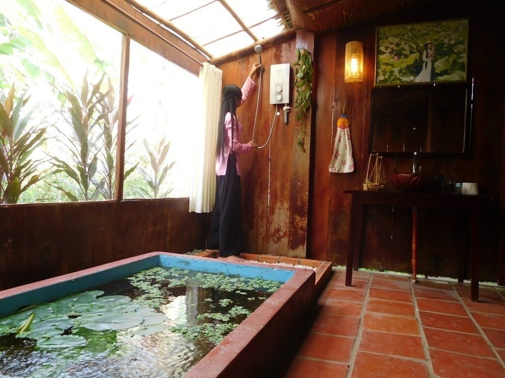 Mekong Ecolodge Cai Lay Exterior photo